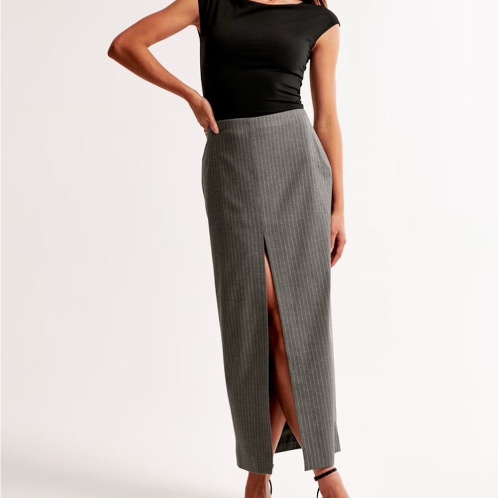NWT Abercrombie & Fitch - Mid Rise Pencil Maxi Skirt